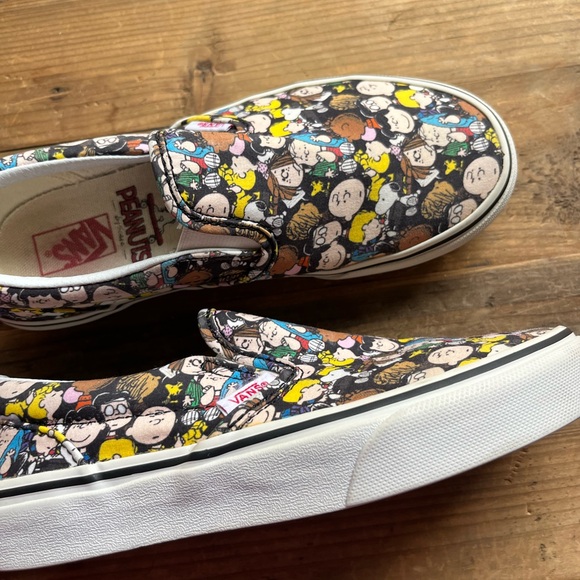 Vans Peanuts Slip-On Sneakers - Multicolor - Picture 3 of 3